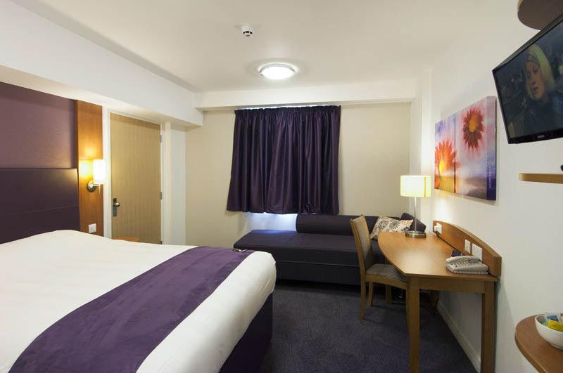 Premier Inn Stroud Stroud  Luaran gambar